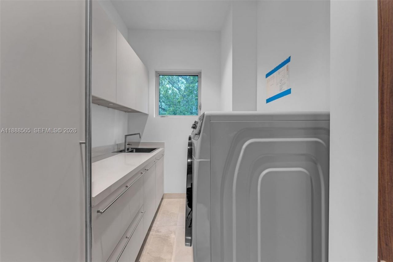 9101 SW 69th Ct, Pinecrest, FL 33156 Photo