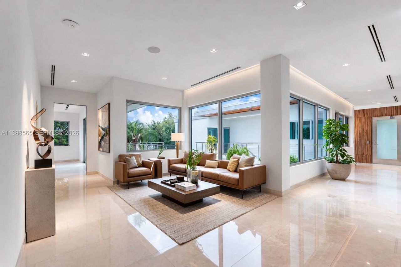 9101 SW 69th Ct, Pinecrest, FL 33156 Photo