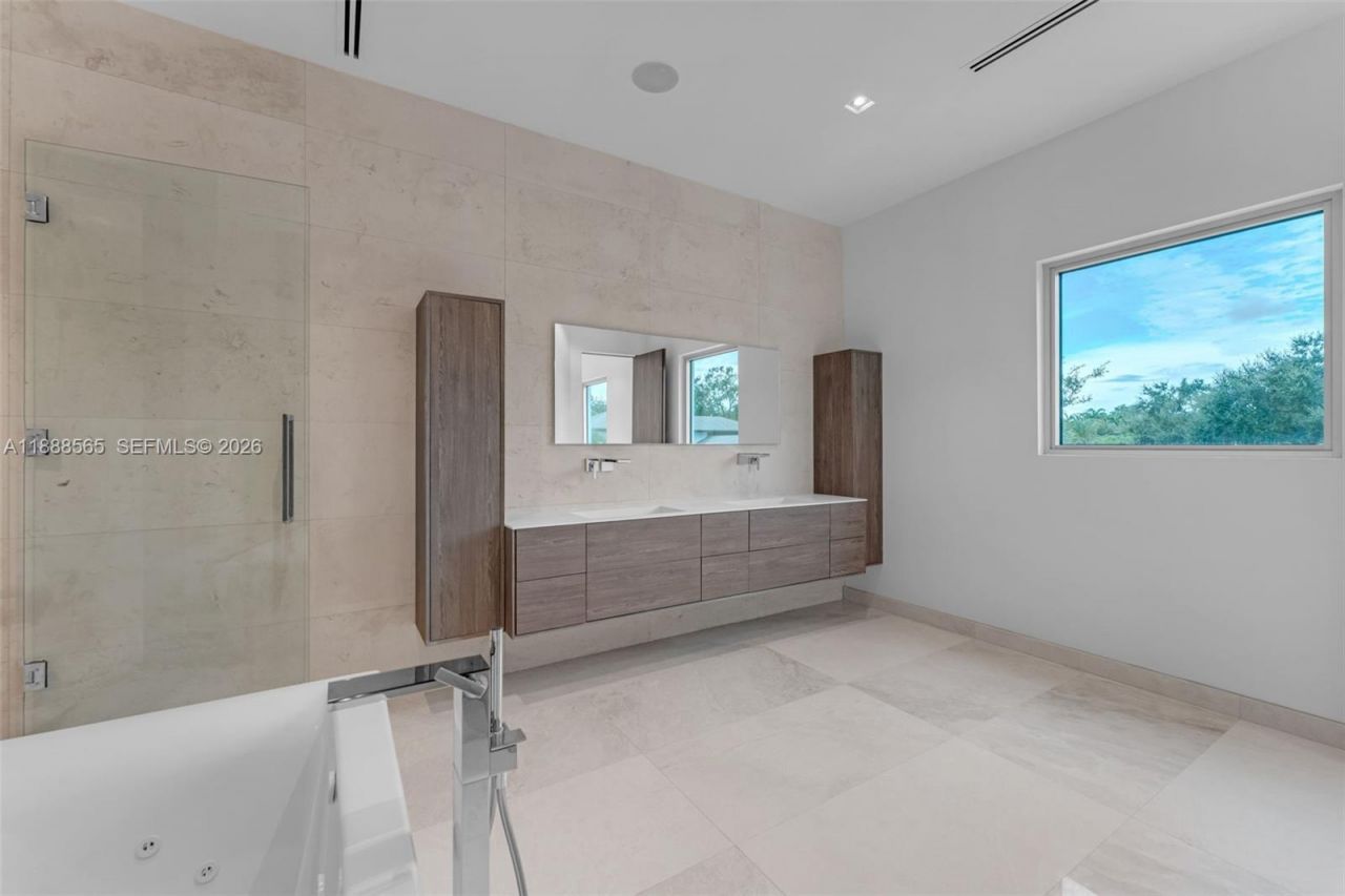 9101 SW 69th Ct, Pinecrest, FL 33156 Photo