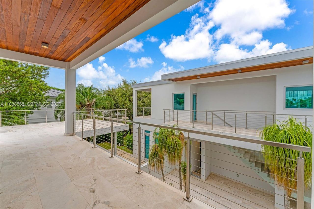 9101 SW 69th Ct, Pinecrest, FL 33156 Photo