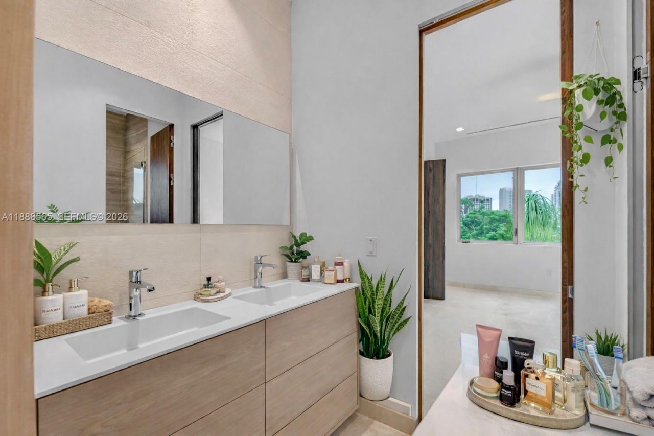 9101 SW 69th Ct, Pinecrest, FL 33156 Photo