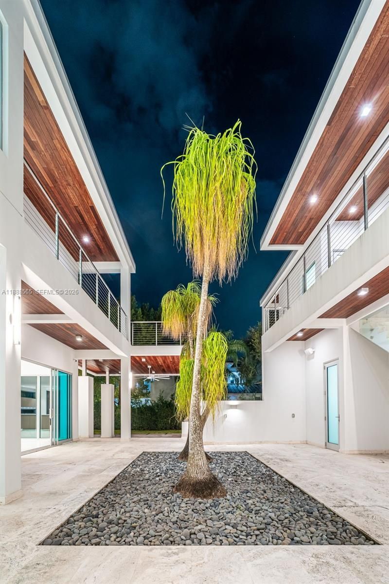 9101 SW 69th Ct, Pinecrest, FL 33156 Photo