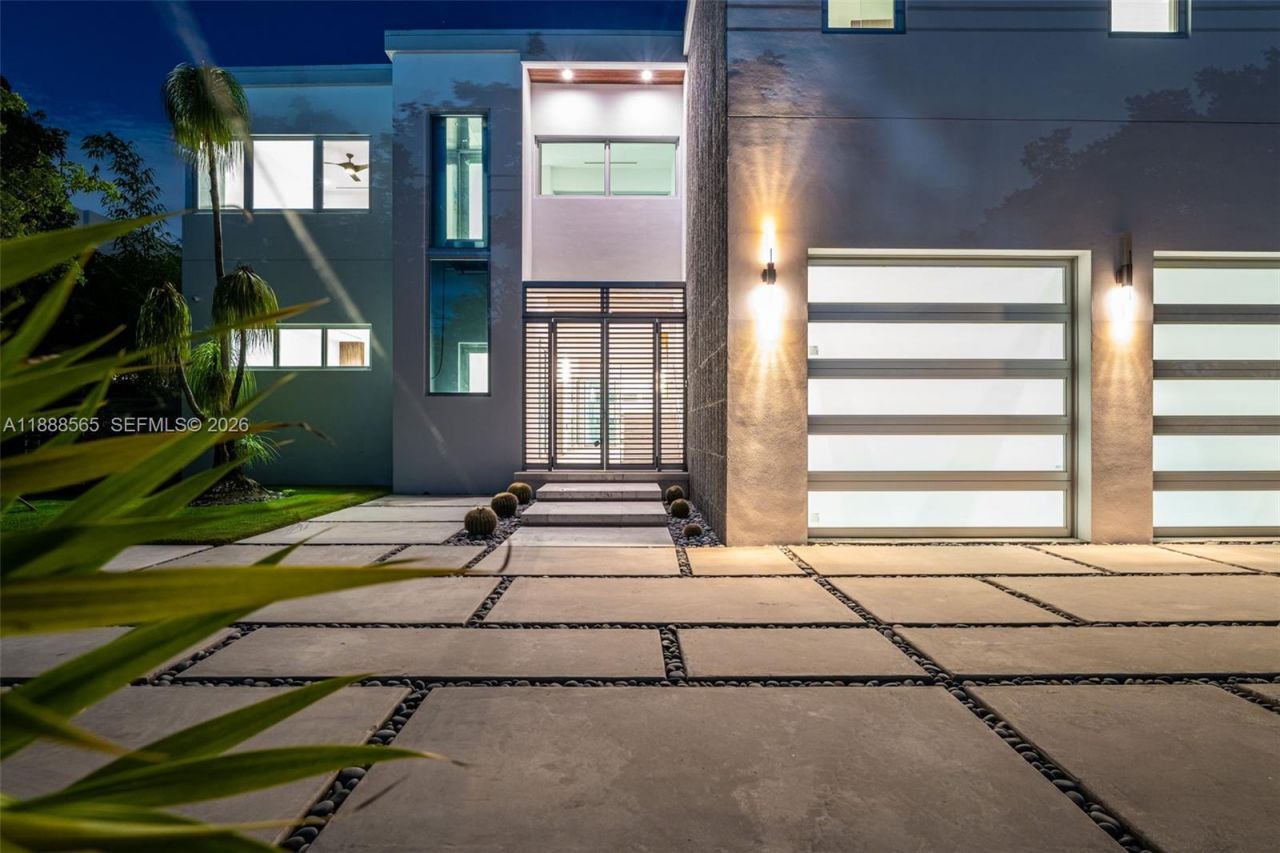 9101 SW 69th Ct, Pinecrest, FL 33156 Photo