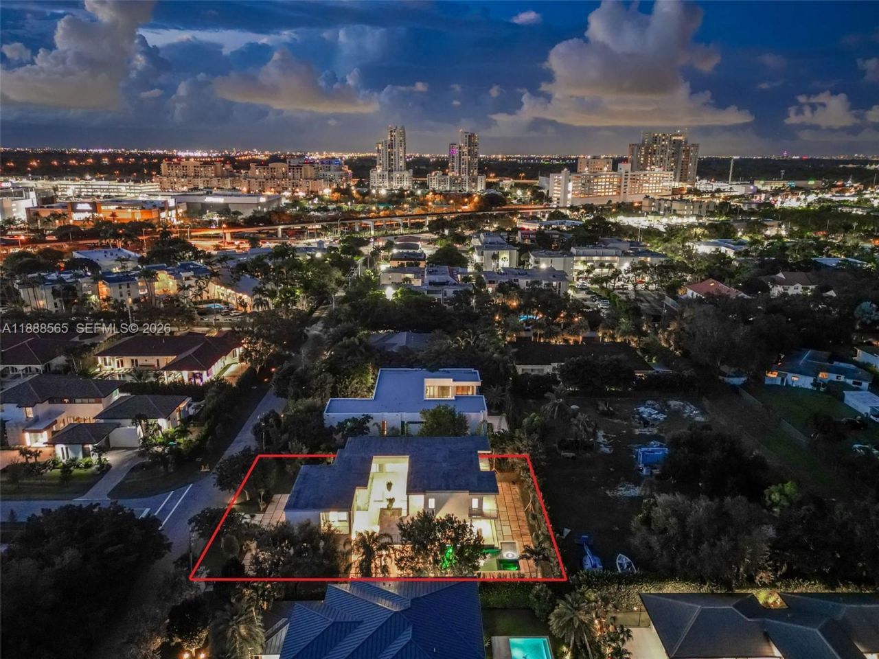 9101 SW 69th Ct, Pinecrest, FL 33156 Photo