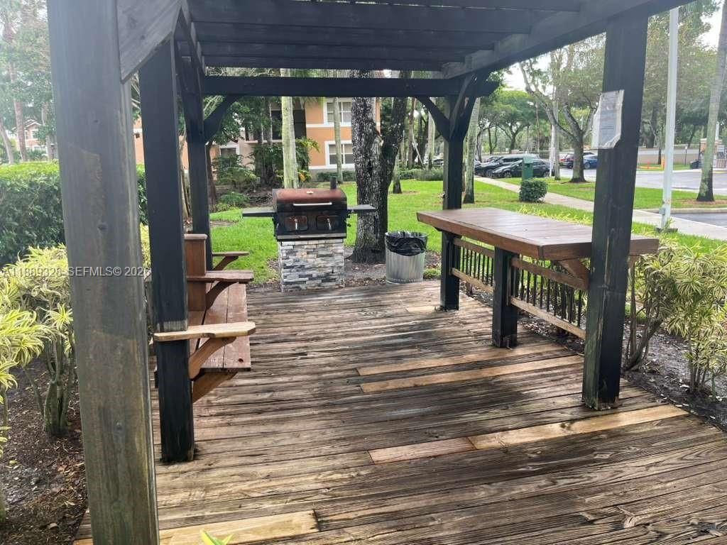 8977 Wiles Rd, Unit 103, Coral Springs, FL 33067 Photo