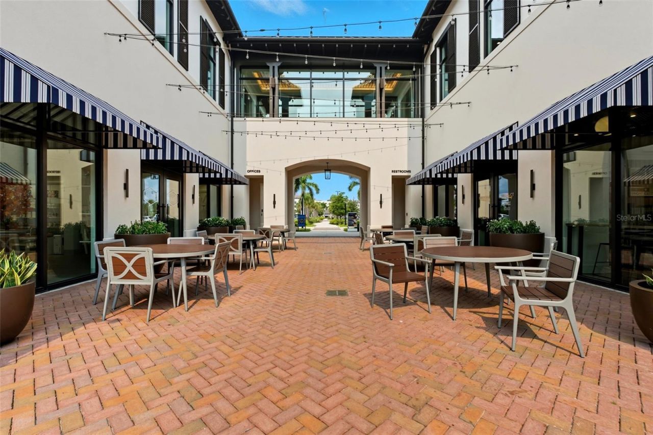 344 S Moon Drive, Venice, FL 34292 Photo