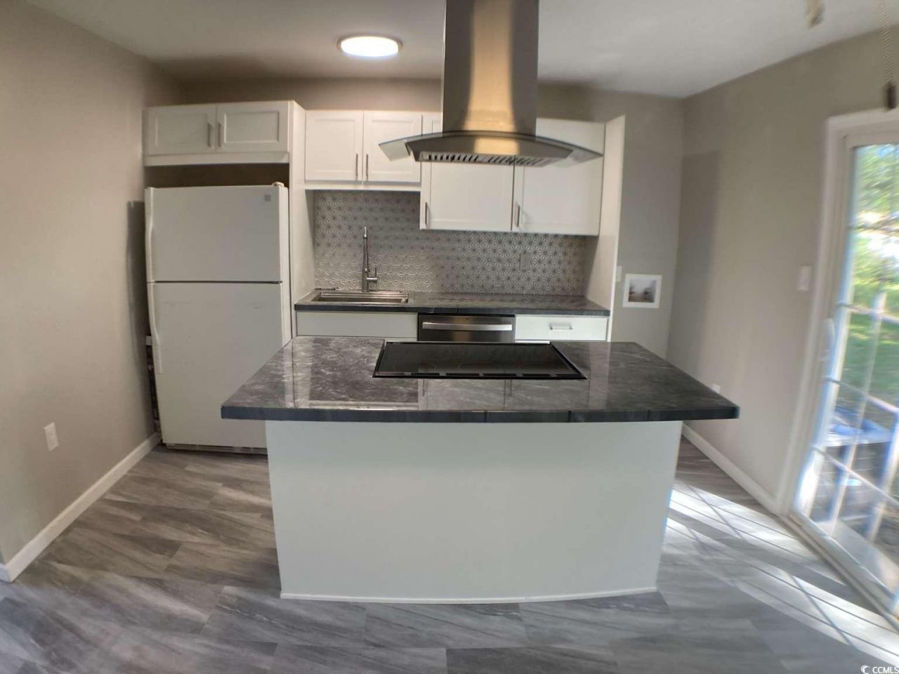 480 Lincolnshire Dr. Photo 5