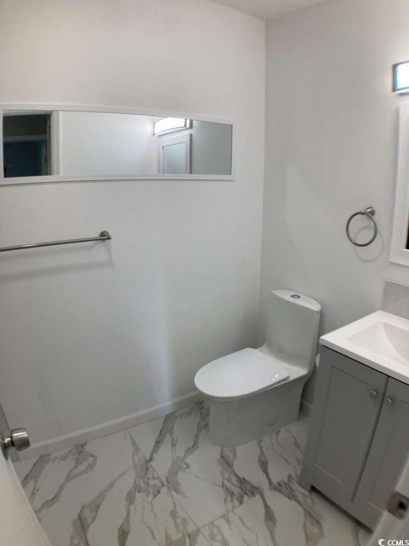 480 Lincolnshire Dr. Photo 8