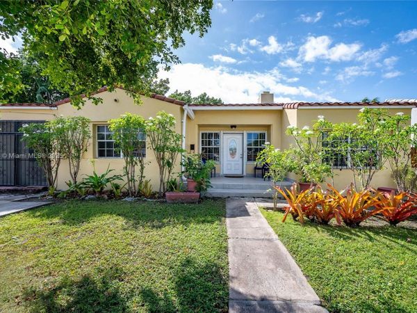 862 NE 82nd St, Miami, FL 33138