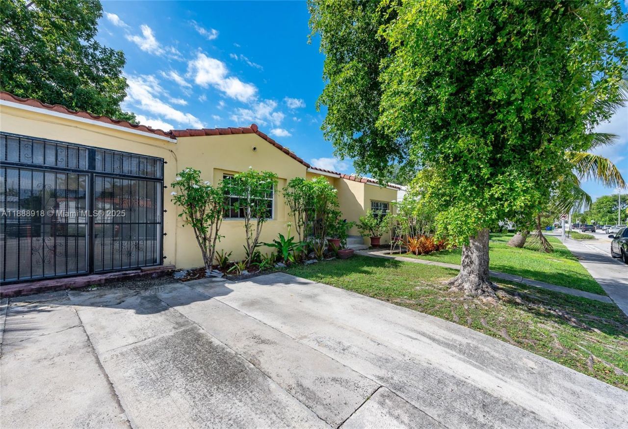 862 NE 82nd St, Miami, FL 33138 Photo