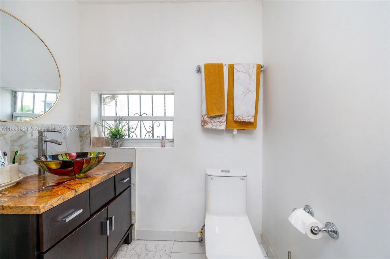 862 NE 82nd St, Miami, FL 33138 Photo