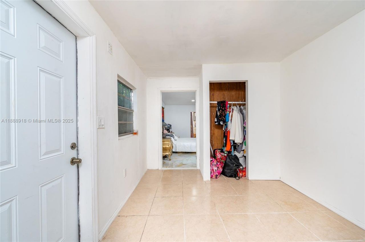 862 NE 82nd St, Miami, FL 33138 Photo