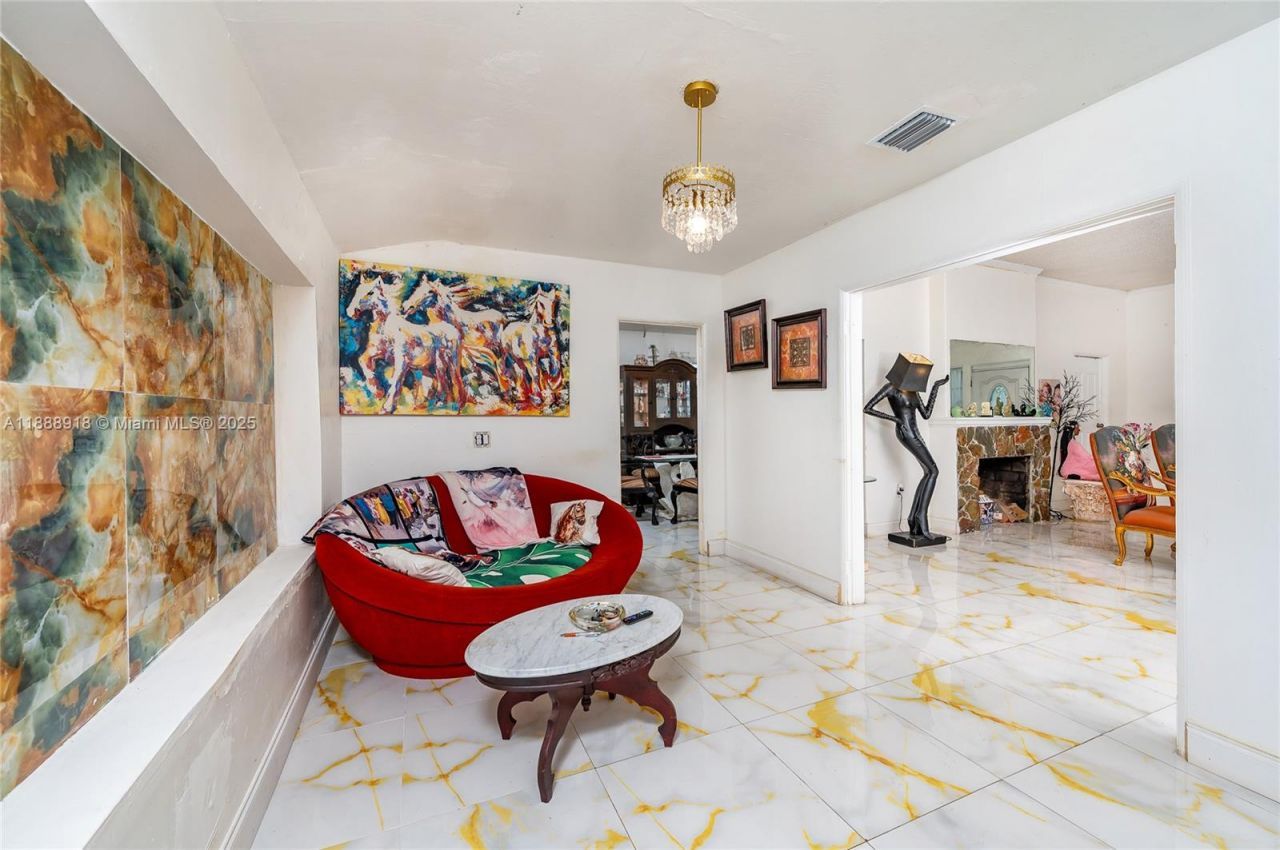 862 NE 82nd St, Miami, FL 33138 Photo