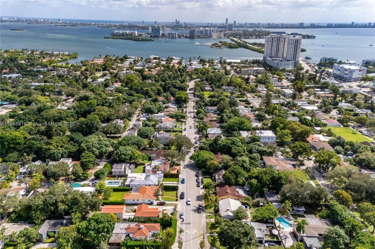 862 NE 82nd St, Miami, FL 33138 Photo