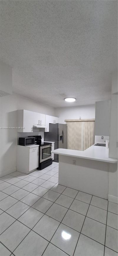 8019 Lake Dr, Unit 102, Doral, FL 33166 Photo