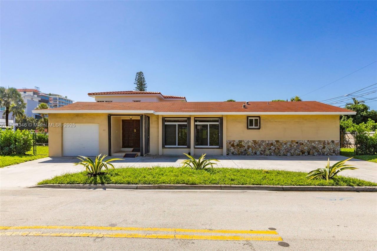 300 N 93rd St, Surfside, FL 33154 Photo