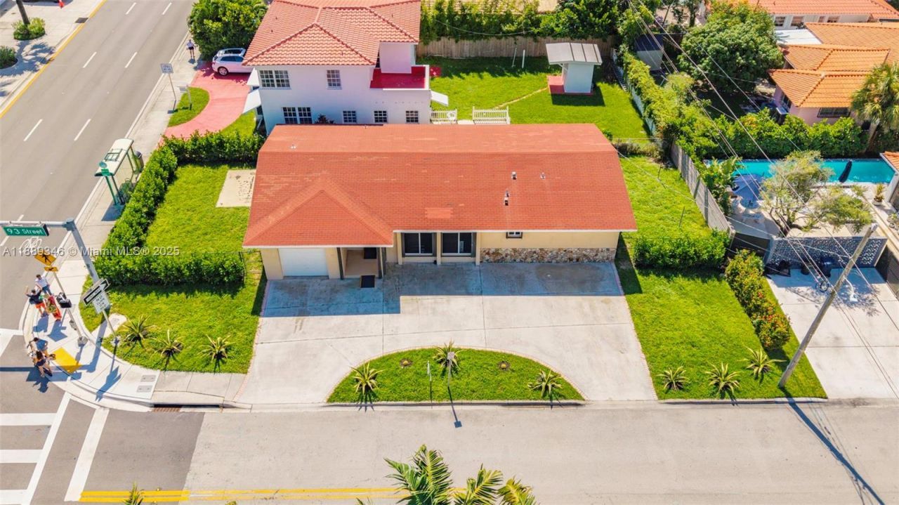 300 N 93rd St, Surfside, FL 33154 Photo