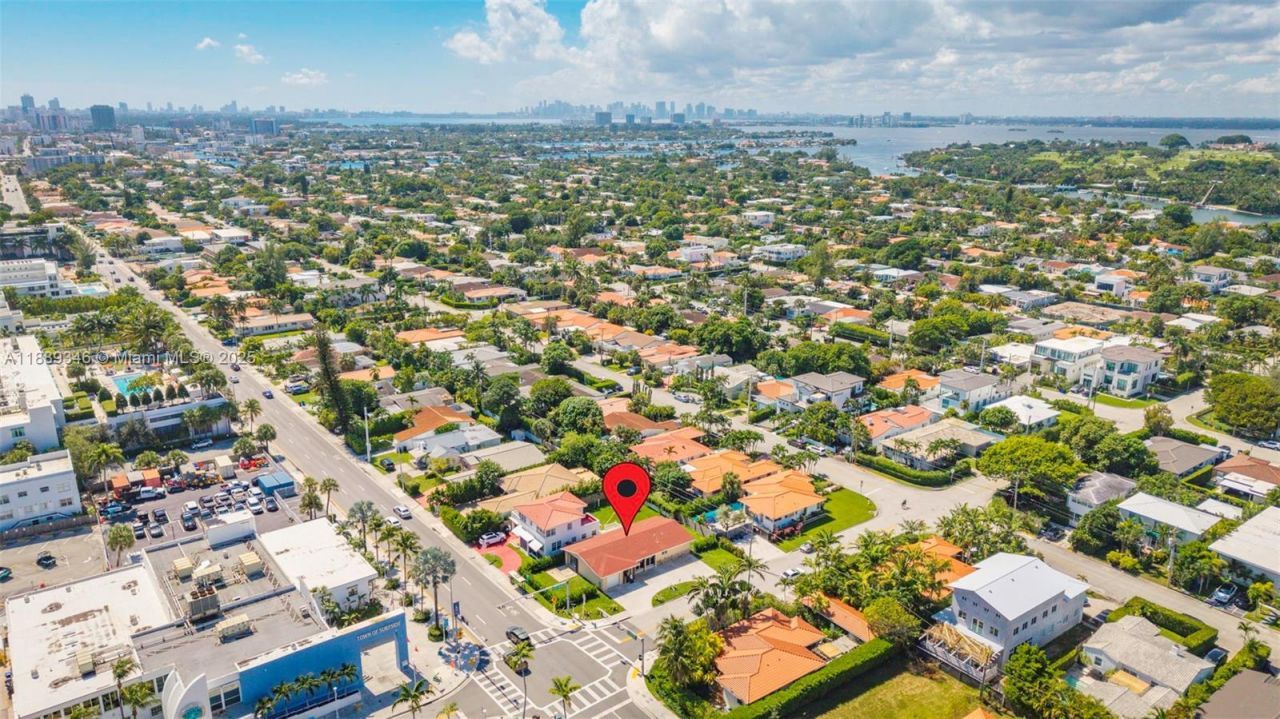 300 N 93rd St, Surfside, FL 33154 Photo