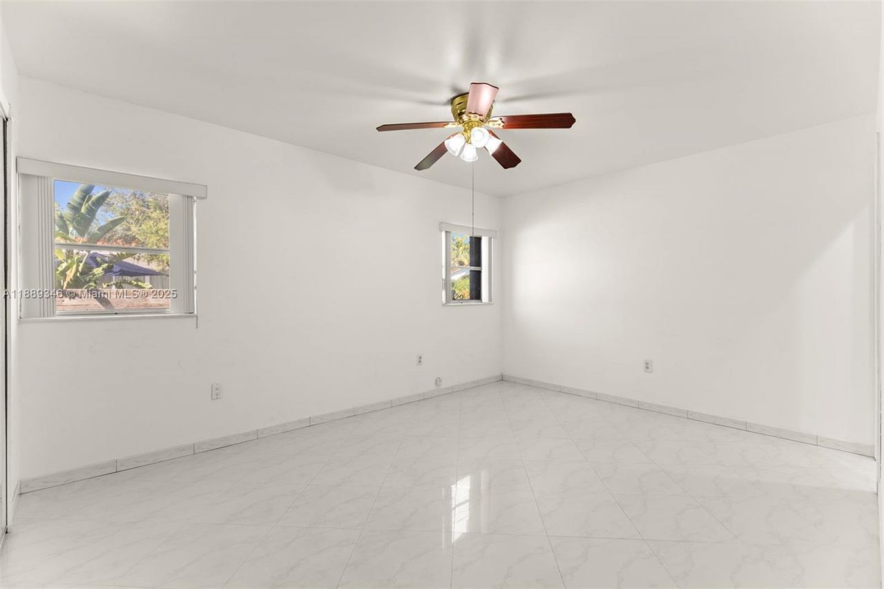 300 N 93rd St, Surfside, FL 33154 Photo