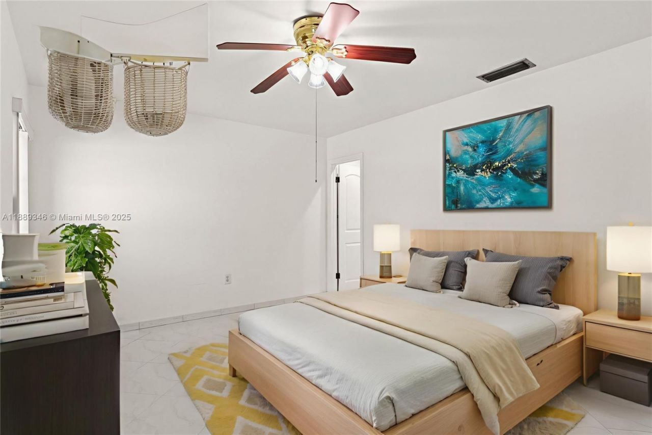 300 N 93rd St, Surfside, FL 33154 Photo