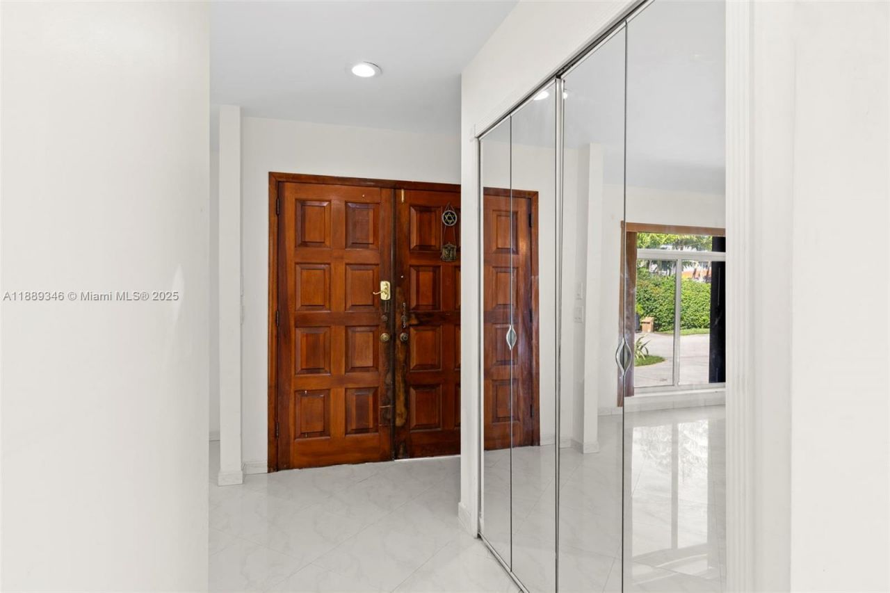 300 N 93rd St, Surfside, FL 33154 Photo