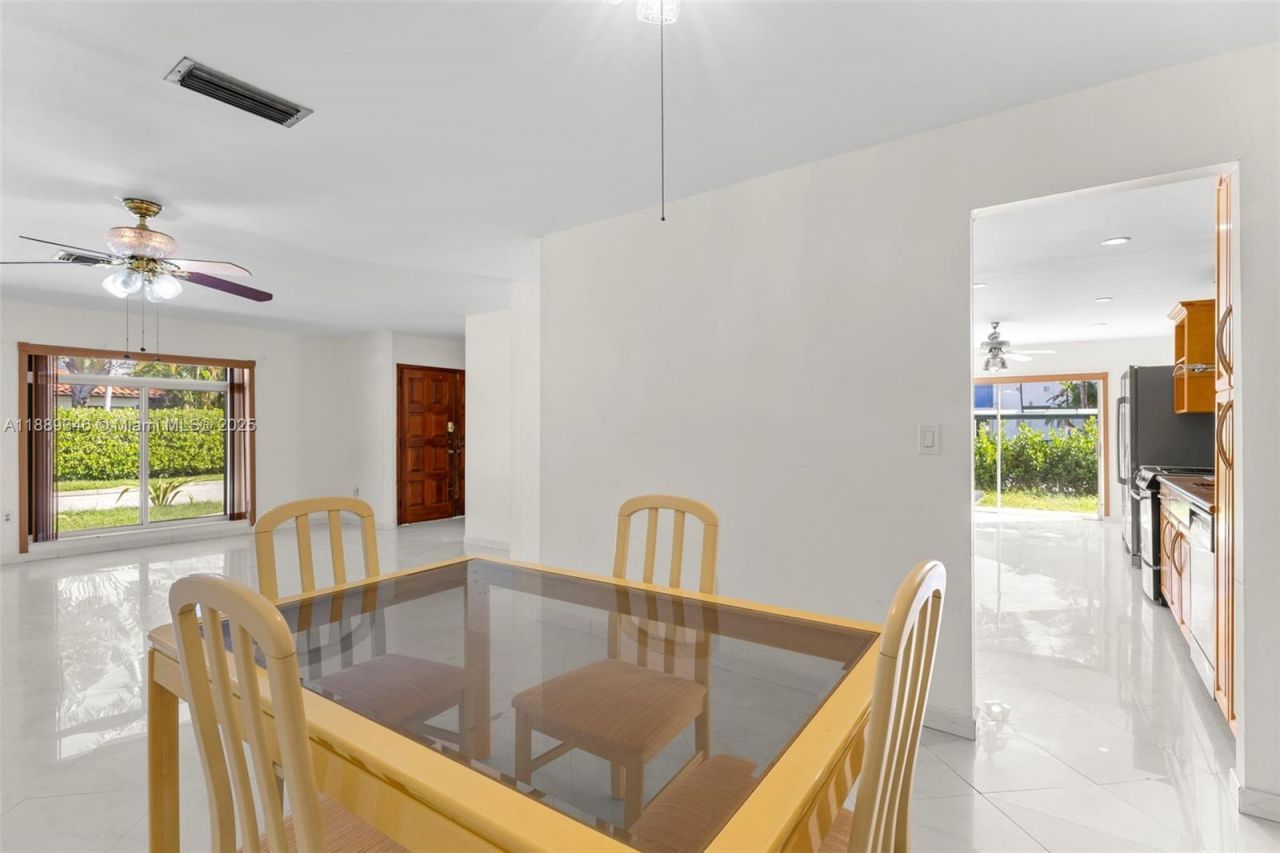 300 N 93rd St, Surfside, FL 33154 Photo