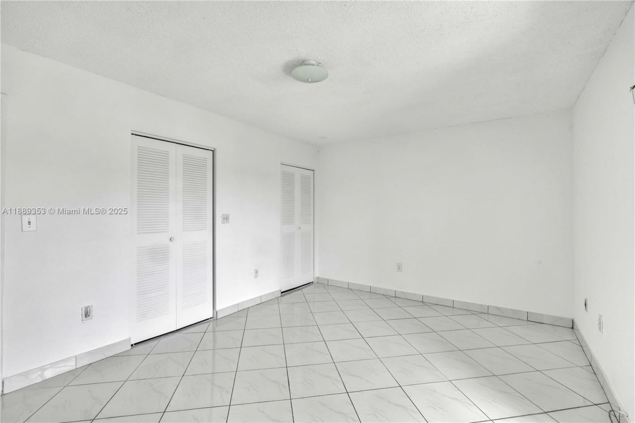 13500 NE 3rd Ct, Unit 419, North Miami, FL 33161 Photo