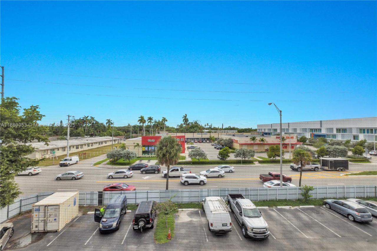 13500 NE 3rd Ct, Unit 419, North Miami, FL 33161 Photo