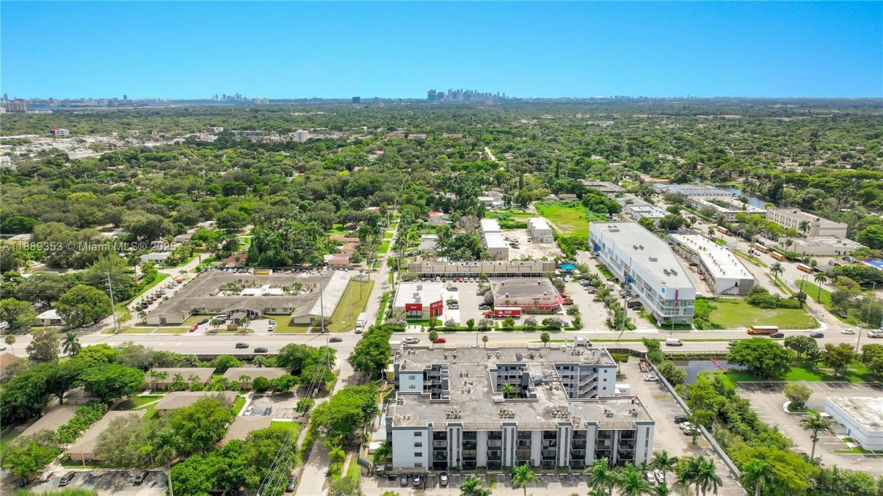 13500 NE 3rd Ct, Unit 419, North Miami, FL 33161 Photo