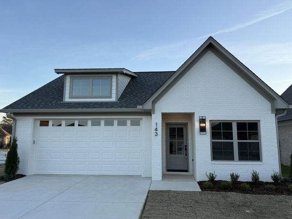 143 Harvester Square, Tupelo, MS 38801