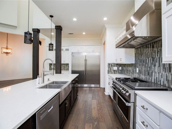 3 Castle Oaks Court, Rogers, AR 72758