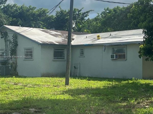 19755 SW 190th St, Miami, FL 33187