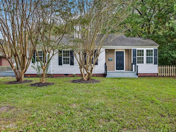 122 E Bayshore Boulevard, Jacksonville, NC 28540