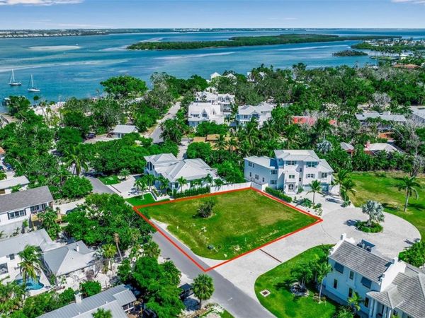 610 HIBISCUS WAY, LONGBOAT KEY, FL 34228