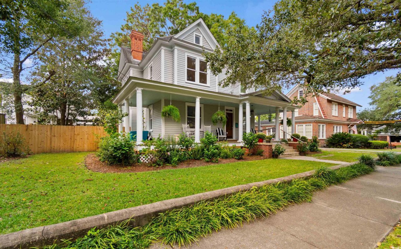 811 Prince St. Photo 3