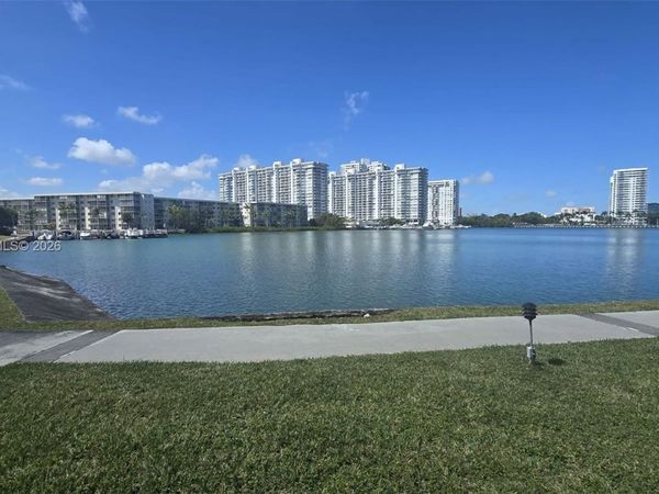 2929 Point East Dr, Unit A108, Aventura, FL 33160