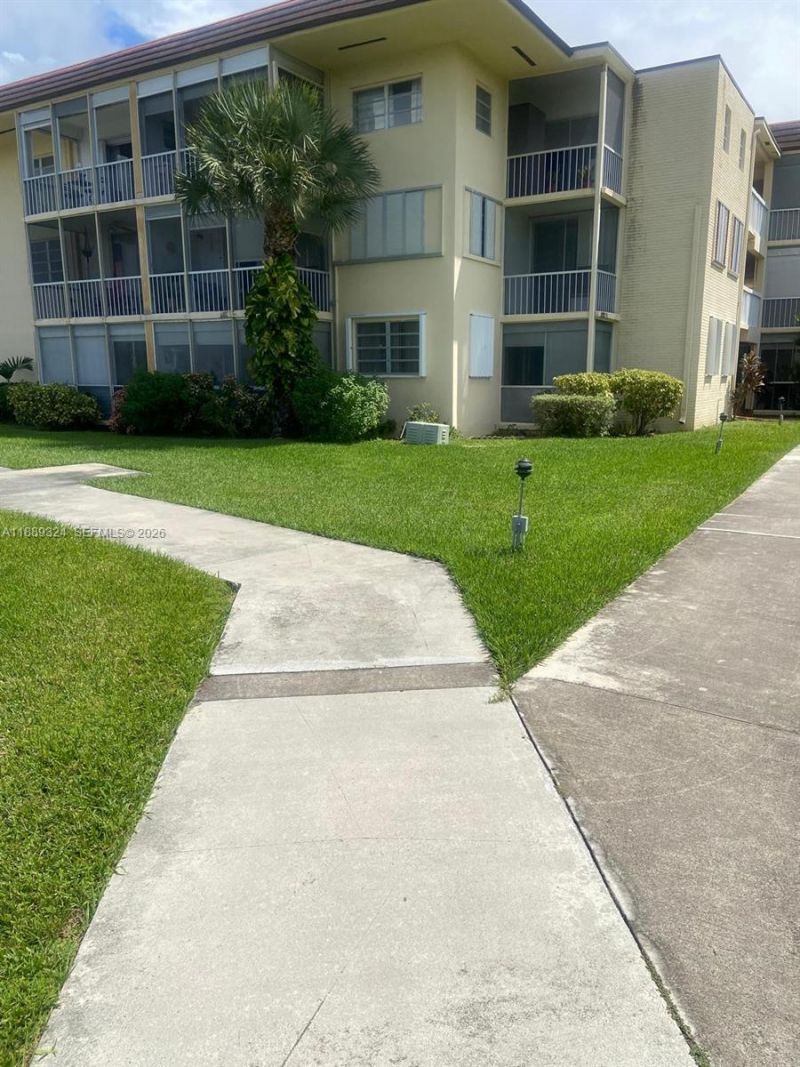 2929 Point East Dr, Unit A108, Aventura, FL 33160 Photo