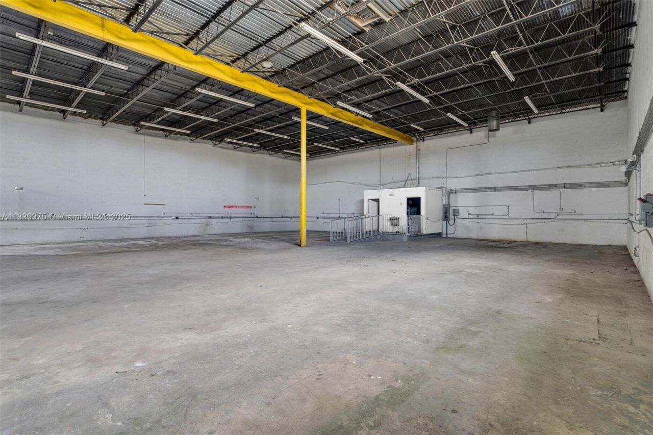 4201 NW 37th Ct, Unit 3725, Hialeah, FL 33142 Photo