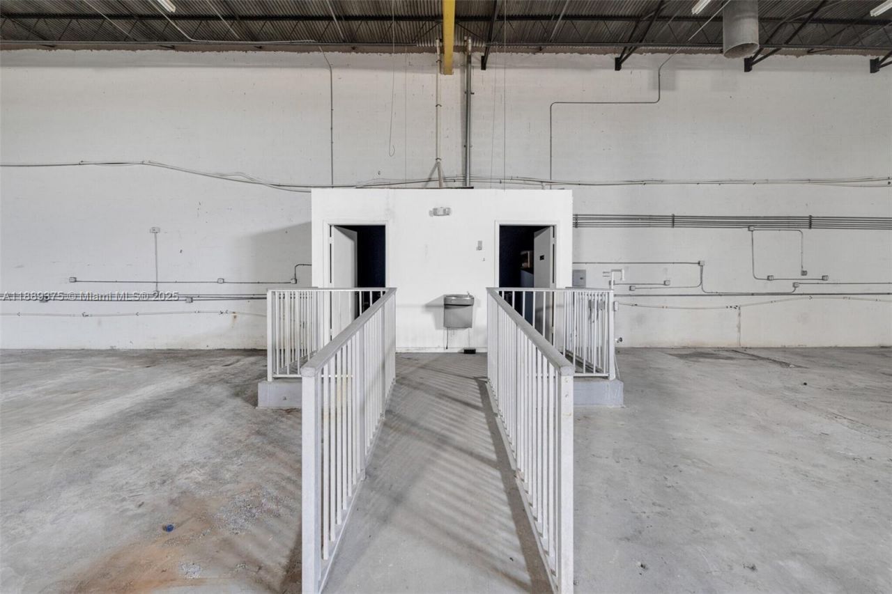 4201 NW 37th Ct, Unit 3725, Hialeah, FL 33142 Photo