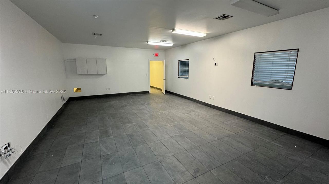 4201 NW 37th Ct, Unit 3725, Hialeah, FL 33142 Photo