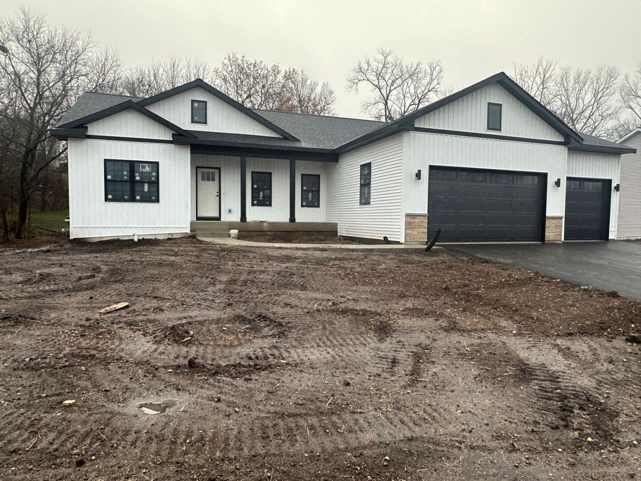 265 Creekside Drive, Byron, IL 61010 Main Photo