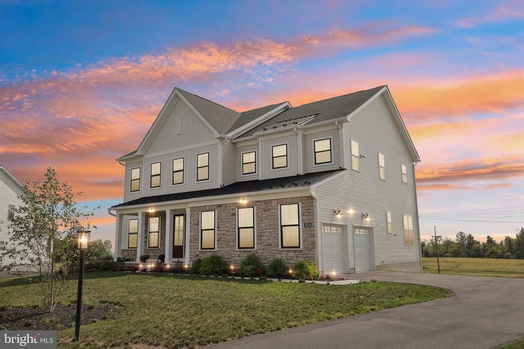 2624 HAWTHORN DRIVE, EAGLEVILLE, PA 19403