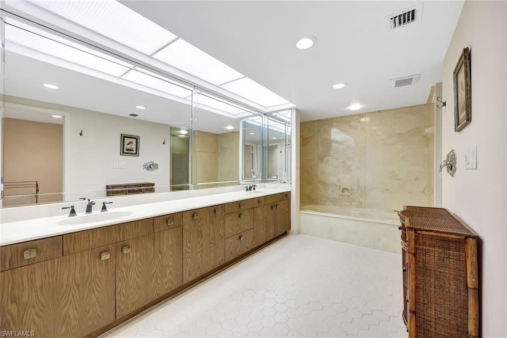 6001 Pelican Bay Blvd, Unit 202, Naples, FL 34108 Photo