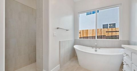 1352 Bear Creek Dr, Rocklin, CA 95765 Photo