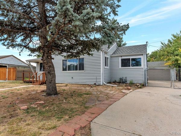 11612 Del Mar Parkway, Aurora, CO 80010