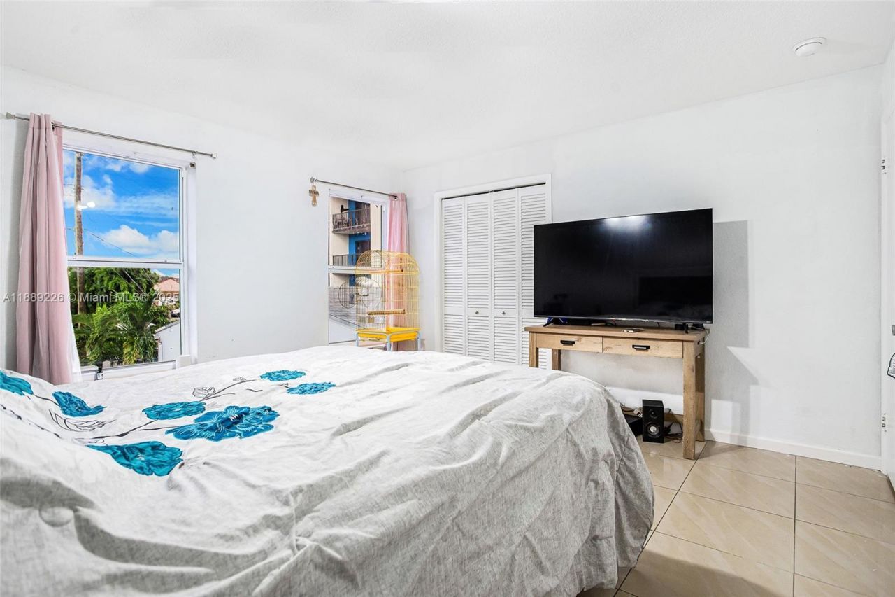 7000 W 15th Ct, Hialeah, FL 33014 Photo