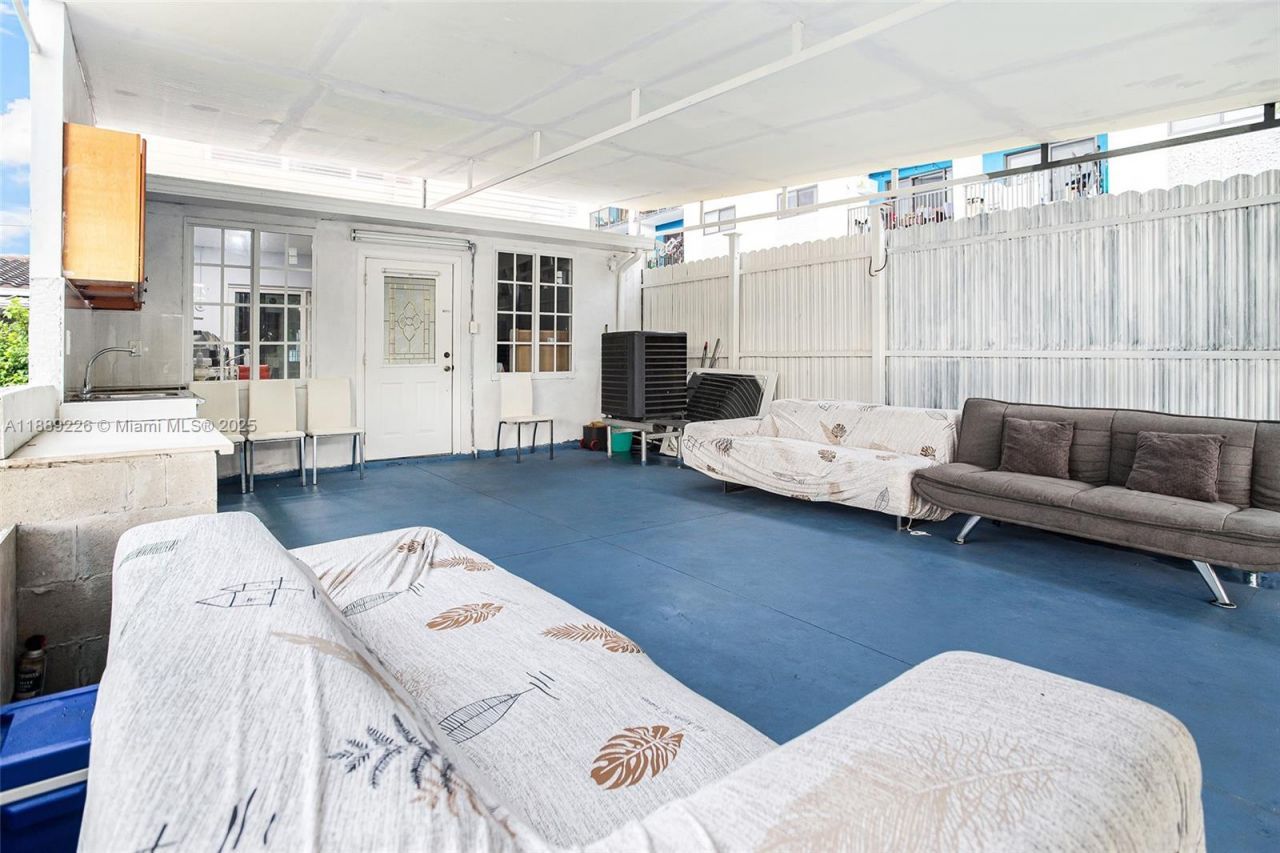 7000 W 15th Ct, Hialeah, FL 33014 Photo