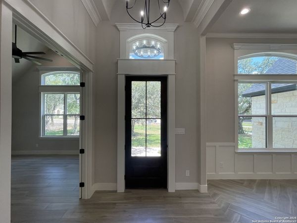 399 Bauer Lane, Castroville, TX 78009