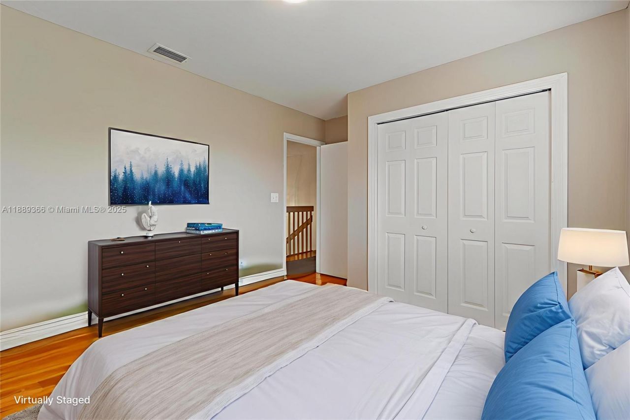 10201 NW 57th Ter, Doral, FL 33178 Photo