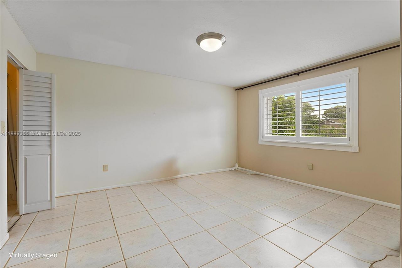 10201 NW 57th Ter, Doral, FL 33178 Photo